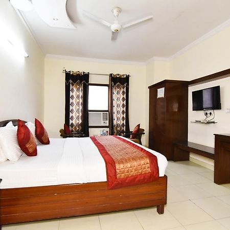 Hotel B-Comfort Amritsar Luaran gambar