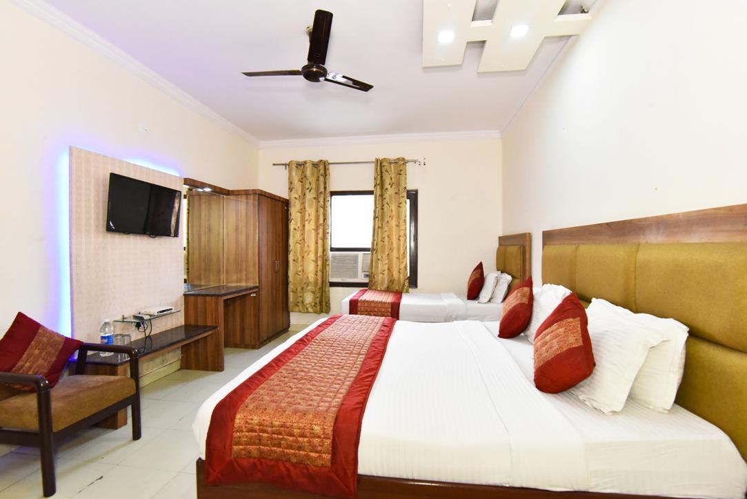 Hotel B-Comfort Amritsar Luaran gambar